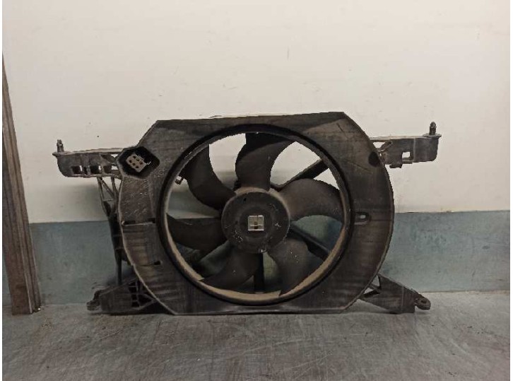Recambio de electroventilador para renault laguna (b56) 1.6 referencia OEM IAM 7700421138 