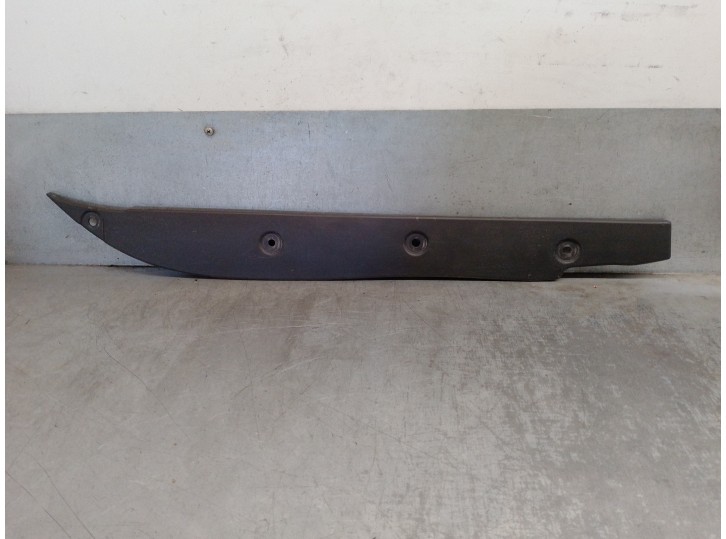 Replacement front moldings for Porsche Cayenne (Typ 92AA) 3.0 V6 TDI CAT OEM IAM reference 7P5854777 LEFT 