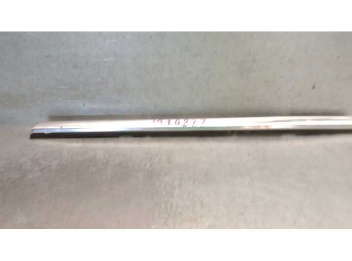 Recambio de molduras delanteras para opel zafira tourer c (p12) 2.0 cdti (75) referencia OEM IAM 20808477 173005 