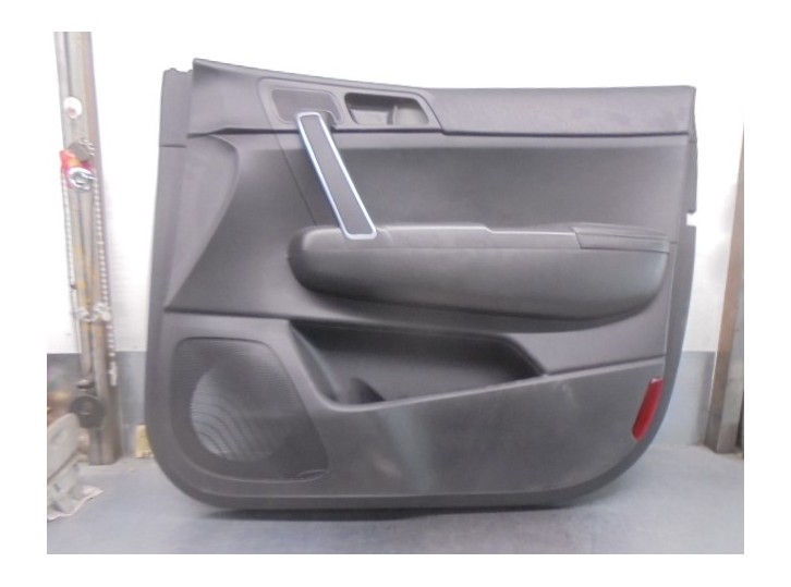 Recambio de guarnecido puerta delantera derecha para kia sportage 1.7 crdi cat referencia OEM IAM 82380F1000 82308F1000 