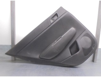 Recambio de guarnecido puerta trasera izquierda para kia sportage 1.7 crdi cat referencia OEM IAM 83307F1000 83351F1000 