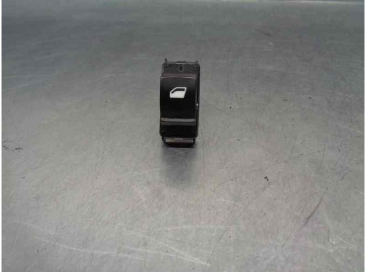 Replacement front right window switch for Citroën C4 Grand Picasso 2.0 Blue-HDi FAP OEM IAM reference 96762292ZD 