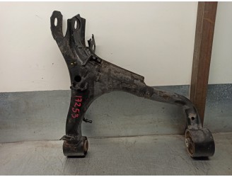 Recambio de brazo suspension superior trasero izquierdo para land rover range rover sport 2.7 td v6 cat referencia OEM IAM RGG50
