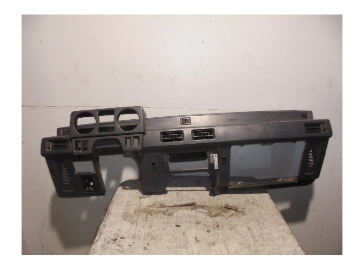 Recambio de salpicadero para mitsubishi montero (l040) 2.5 turbodiesel referencia OEM IAM GRIS 