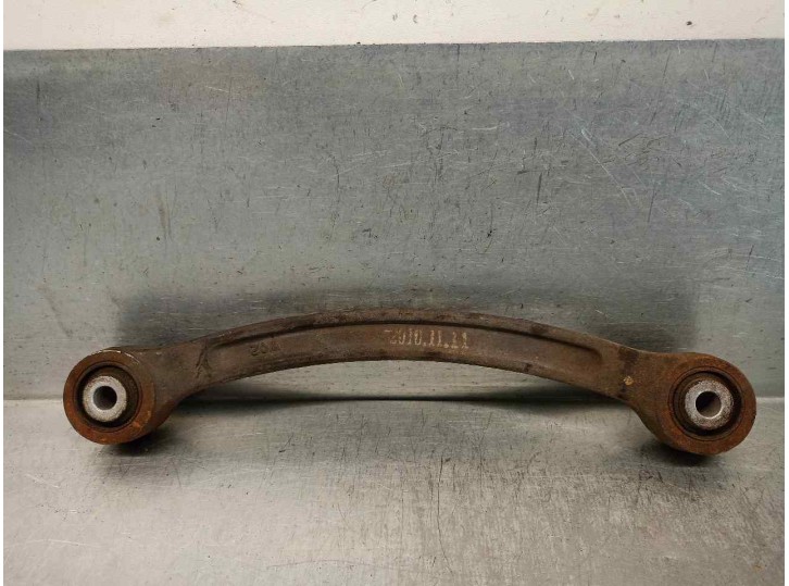 Recambio de brazo suspension superior trasero izquierdo para ssangyong rodius 2.7 turbodiesel cat referencia OEM IAM 665926  
