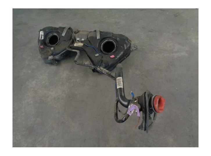 Recambio de deposito combustible para mercedes-benz clase e (w212) lim. 2.1 cdi cat referencia OEM IAM A2124708601  