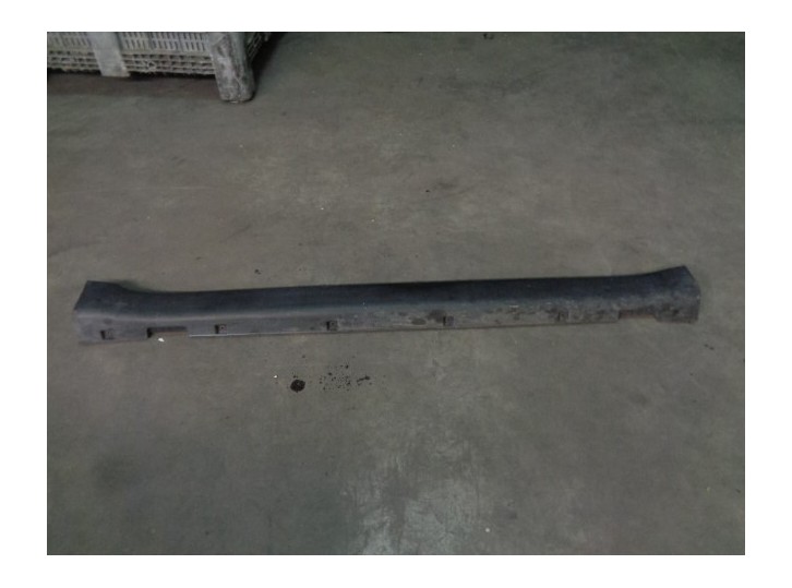 Recambio de spoiler talonera lateral derecha para ssangyong korando 2.0 td cat referencia OEM IAM 7955034001 