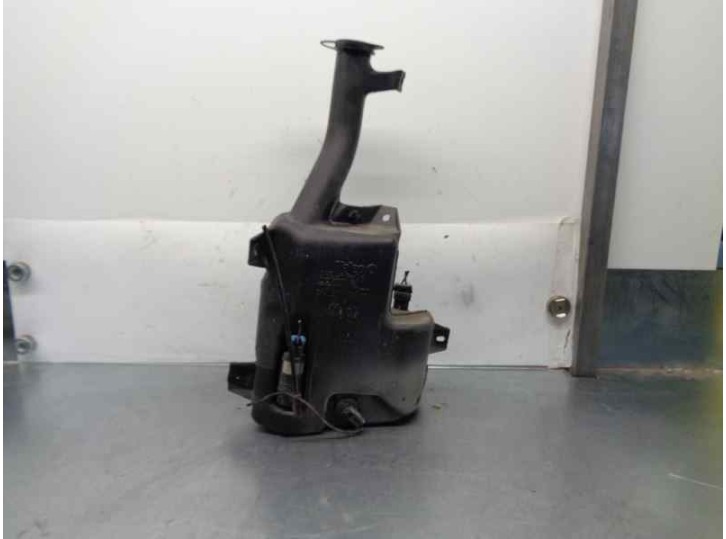 Recambio de deposito limpia para cadillac cts 3.2 v6 cat referencia OEM IAM 88958120 22806493 