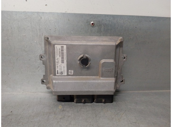 Recambio de centralita motor uce para citroën c3 ii 1.2 12v referencia OEM IAM 9805895780 9800913080 