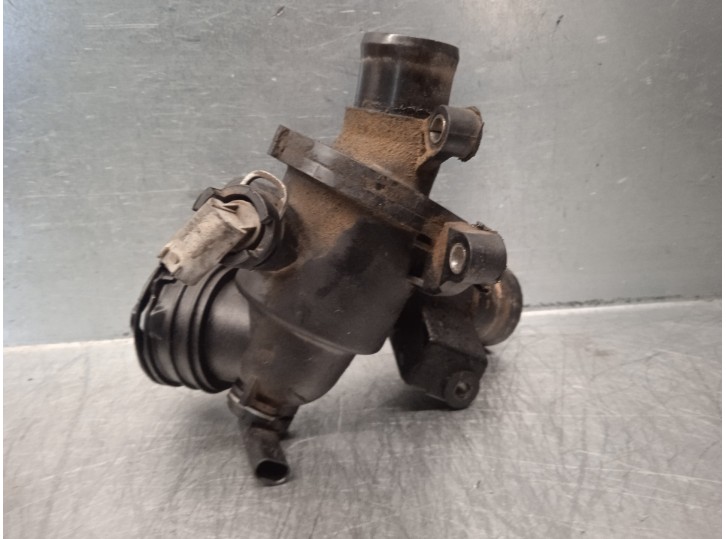 Recambio de termostato para mercedes-benz clase e (w212) lim. 2.1 cdi cat referencia OEM IAM A6512002800 