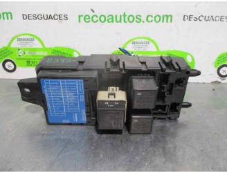 Recambio de caja reles / fusibles para volvo s40 berlina 1.9 turbo cat referencia OEM IAM 30807016 