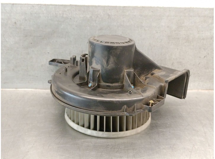 Recambio de motor calefaccion para volkswagen polo (9n1) 1.4 16v referencia OEM IAM 6Q1820015C 6Q1820015G 