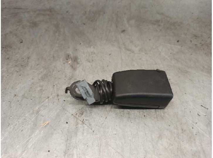 Recambio de enganche cinturon para dacia sandero ii 0.9 tce cat referencia OEM IAM SIN REFE  