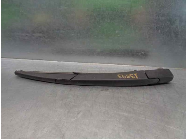 Recambio de brazo limpia trasero para dacia sandero ii 0.9 tce cat referencia OEM IAM 287807006R  