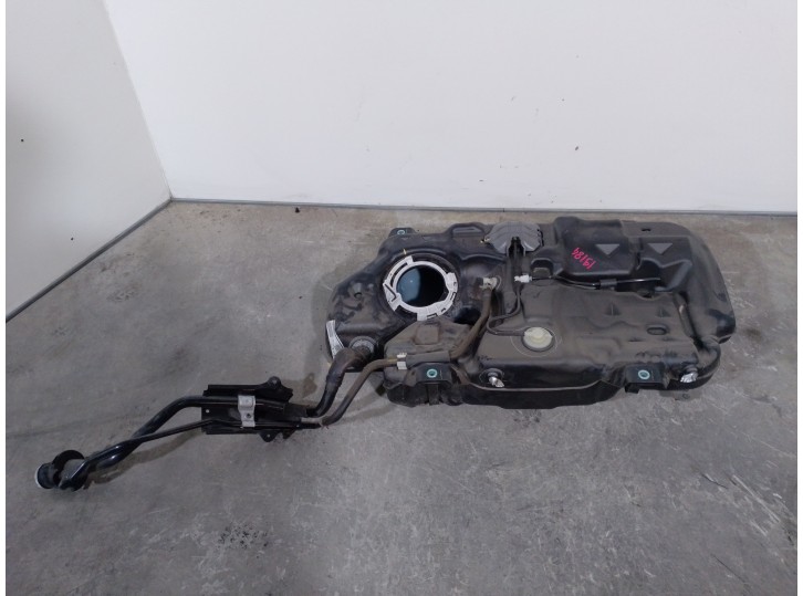 Recambio de deposito combustible para mazda 3 sedán (bp) referencia OEM IAM 2190460353  CESTA 26