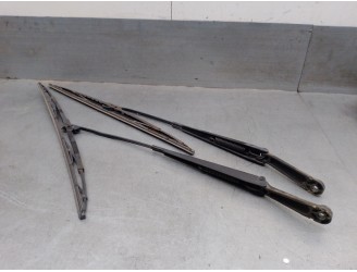 Recambio de brazo limpia delantero derecho para opel zafira a monospace (t98) 2.2 dti 16v (f75) referencia OEM IAM 90582558  