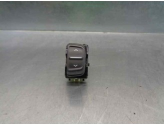 Recambio de mando elevalunas delantero derecho para dacia sandero ii 0.9 tce cat referencia OEM IAM 254214937R  