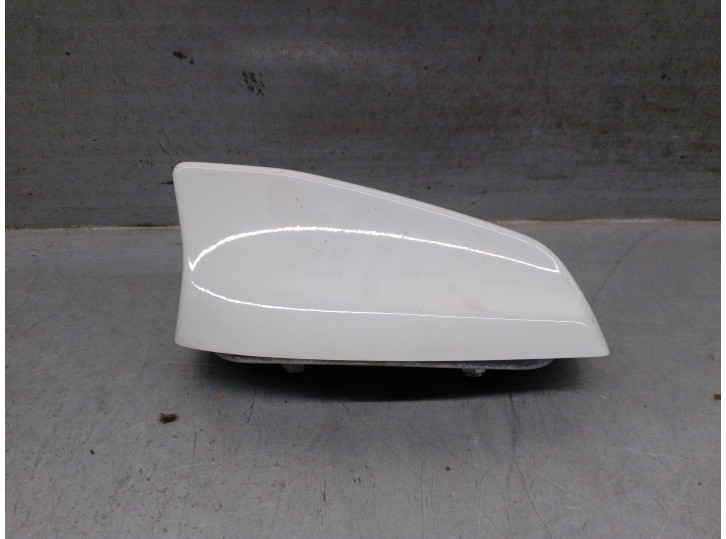 Recambio de antena para jaguar xe (x760) 2.0 d referencia OEM IAM FW9319C089DB C2D53079 