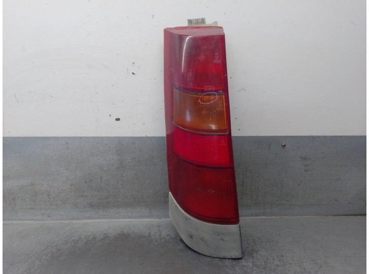 Recambio de piloto trasero izquierdo para renault 5 (b/c40) 1.0 referencia OEM IAM 7701030761 5 PUERTAS