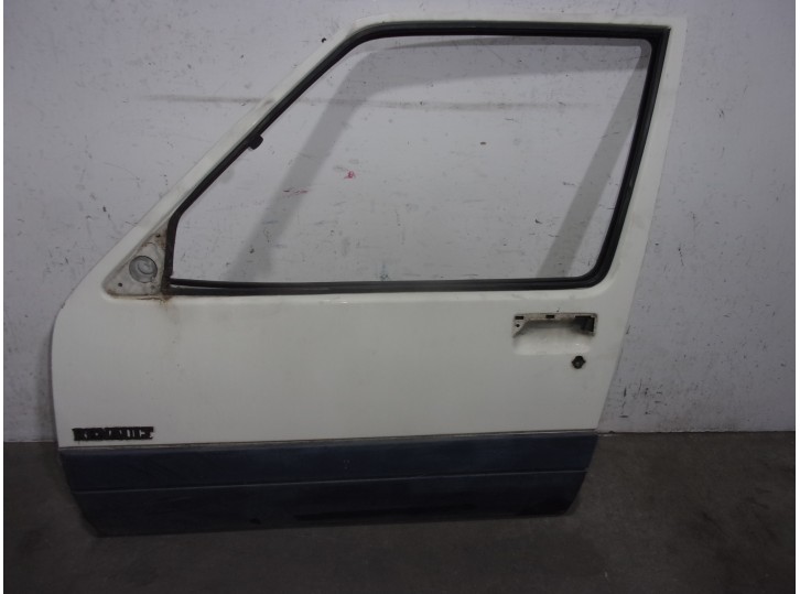 Recambio de puerta delantera izquierda para renault 5 (b/c40) 1.0 referencia OEM IAM 7751470932 BLANCA 