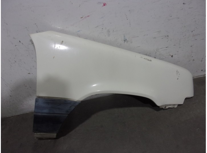 Recambio de aleta delantera derecha para renault 5 (b/c40) 1.0 referencia OEM IAM 7751638371 BLANCA 