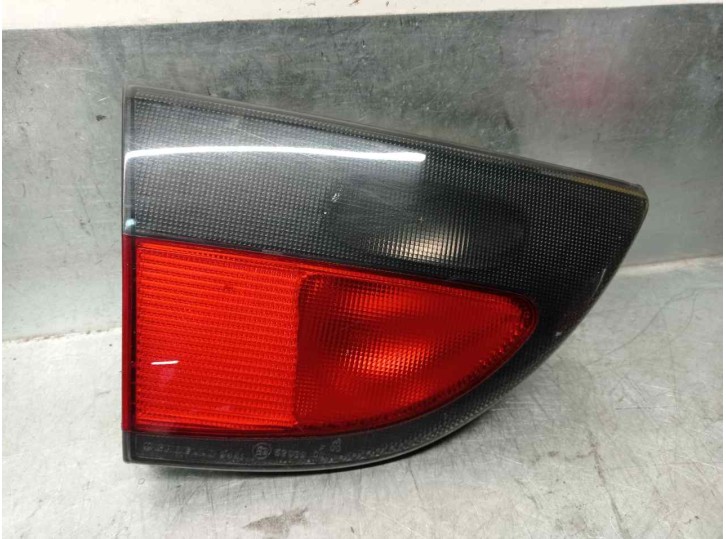 Recambio de piloto trasero izquierdo para renault megane i classic (la0) 1.9 diesel referencia OEM IAM 7700838532 DE PORTON 4 PU