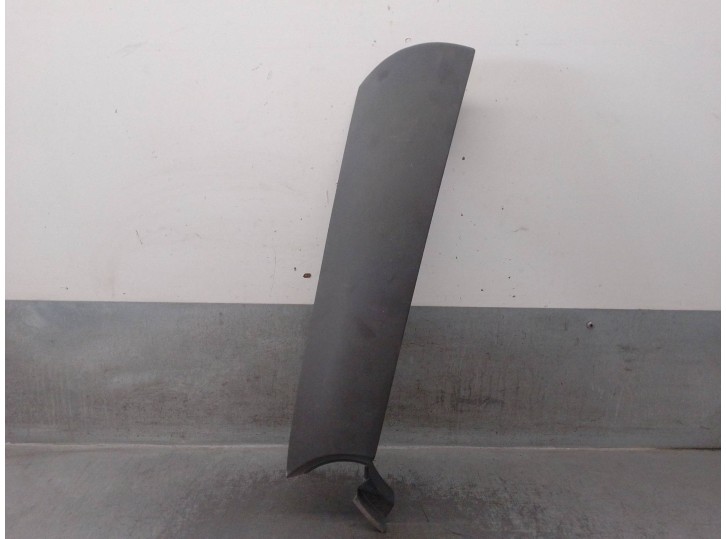 Recambio de molduras traseras para renault 5 (b/c40) 1.0 referencia OEM IAM 7700755868 DERECHA 