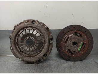 Recambio de kit embrague para ford focus berlina (cak) 1.8 tddi turbodiesel cat referencia OEM IAM 1252581 C0584734 VALEO