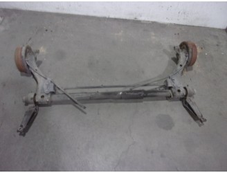 Recambio de puente trasero para renault 5 (b/c40) 1.0 referencia OEM IAM 7701464330 TAMBOR 4 AGUJEROS BURRA 5