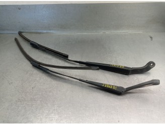 Recambio de brazo limpia delantero derecho para audi a3 limousine (8vs, 8vm) 1.6 tdi referencia OEM IAM 8V1955407B 8V1955408B 