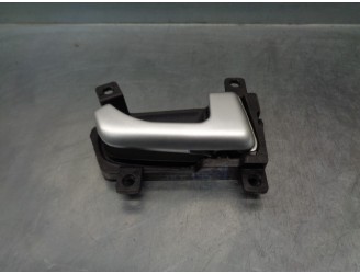 Recambio de maneta interior trasera derecha para kia sportage 1.6 cat referencia OEM IAM 826203U000 