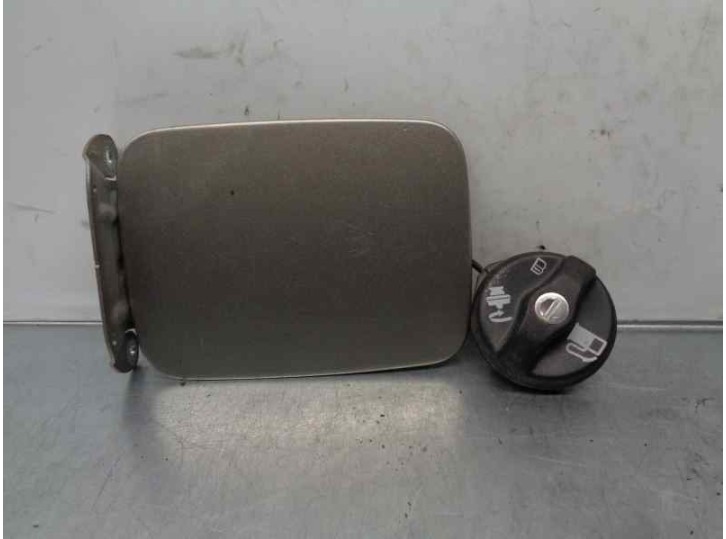 Recambio de tapa exterior combustible para cadillac cts 3.2 v6 cat referencia OEM IAM 25633061  