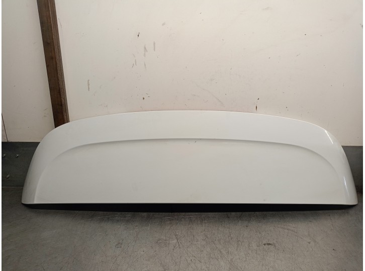 Recambio de aleron trasero para kia cee´d 1.6 crdi cat referencia OEM IAM 872501H200  