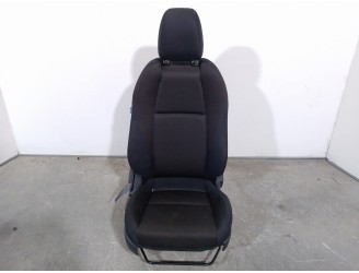 Recambio de asiento delantero derecho para mazda 3 sedán (bp) referencia OEM IAM 4860802 TELA NEGRA 5 PUERTAS