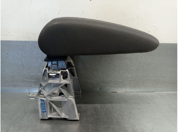 Recambio de apoyabrazos central para audi a3 limousine (8vs, 8vm) 1.6 tdi referencia OEM IAM 8V0864283 8V0864283 