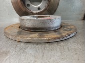 Recambio de disco freno trasero para volkswagen t-cross 1.0 tsi referencia OEM IAM 2Q0615601H  