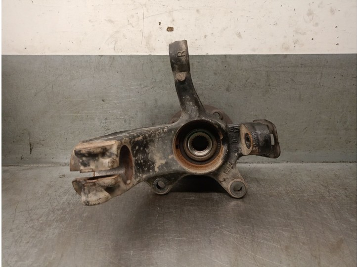 Recambio de mangueta delantera derecha para peugeot 108 1.0 vti 72 referencia OEM IAM B000905580 B000905580 