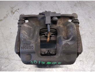 Recambio de pinza freno delantera derecha para mercedes-benz clase gla (w156) 2.1 cdi cat referencia OEM IAM A0004217081 TRW