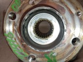 Recambio de mangueta delantera derecha para peugeot 108 1.0 vti 72 referencia OEM IAM B000905580 B000905580 