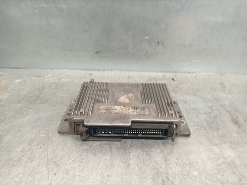 Recambio de centralita motor uce para renault megane i scenic (ja0) 1.6 referencia OEM IAM 7700111772  