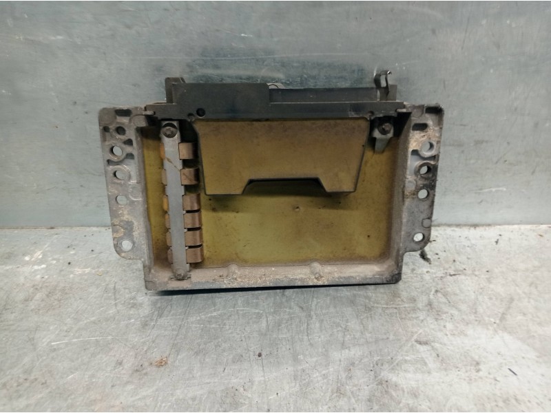 Recambio de centralita motor uce para renault megane i scenic (ja0) 1.6 referencia OEM IAM 7700111772  