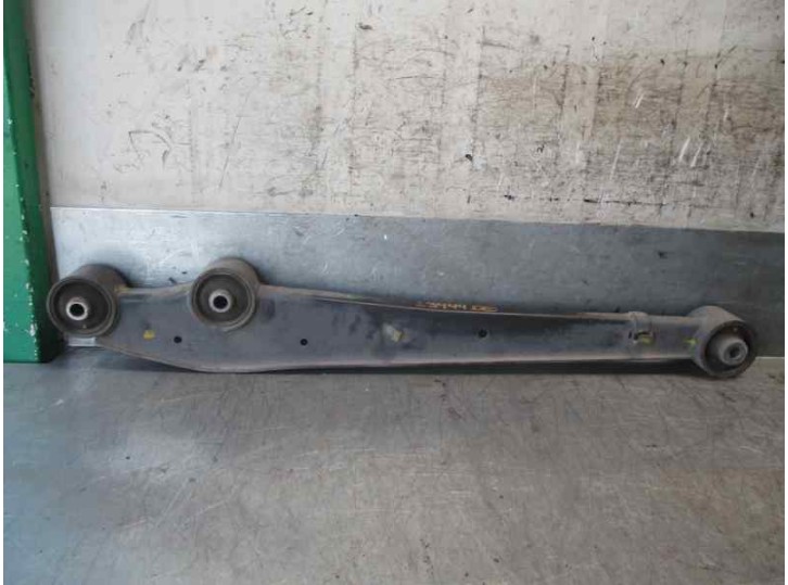 Recambio de brazo suspension inferior trasero derecho para nissan pixo (uao) 1.0 referencia OEM IAM 555014A00K  