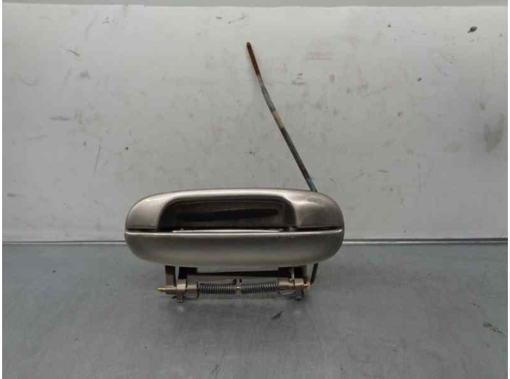Replacement front right exterior door handle for Cadillac CTS 3.2 V6 CAT OEM IAM reference 25749476 