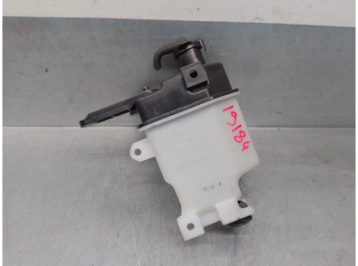 Replacement expansion tank for Mazda 3 Sedan (BP) OEM IAM reference PAF115351 