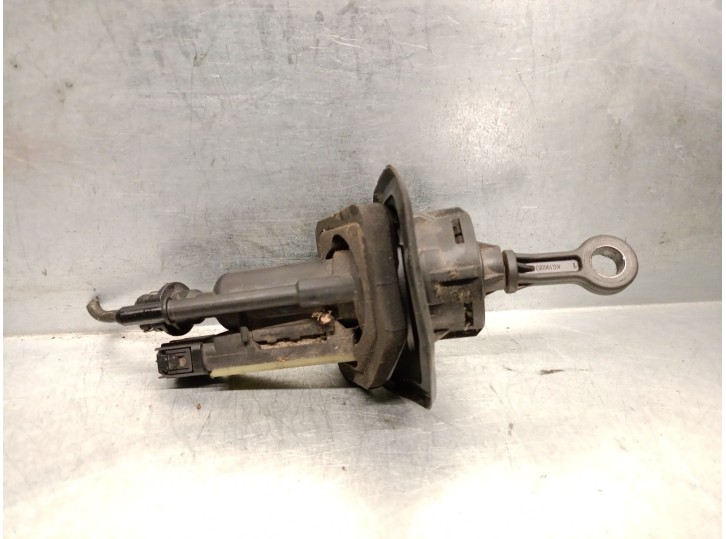 Recambio de bomba embrague para volvo v60 i (155) 1.6 drive referencia OEM IAM 63917A542AC 