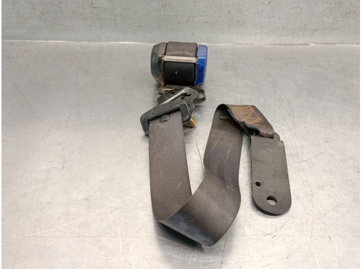 Replacement front right seat belt for Hyundai Galloper II (JK-01) 2.5 TD Intercooler OEM IAM reference P24322 