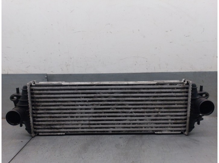 Recambio de intercooler para opel vivaro 1.9 cdti cat (f9q-760 / l08) referencia OEM IAM 7700312903  VALEO