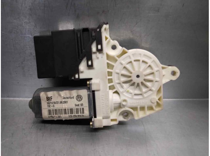 Replacement rear right window regulator motor for Seat Toledo (1M2) 1.9 TDI OEM IAM reference 1C0959812A 18 PINS 4 DOORS