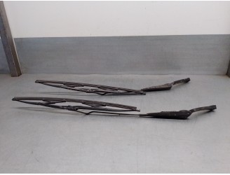 Recambio de brazo limpia delantero derecho para opel vectra a 2.0 referencia OEM IAM 90357714 DERECHO E IZQUIERDO 