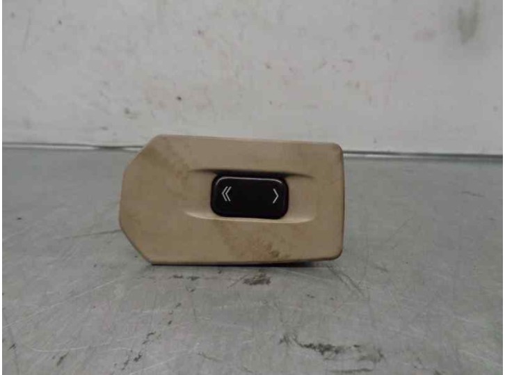 Recambio de mando elevalunas trasero derecho para cadillac cts 3.2 v6 cat referencia OEM IAM 25750264  